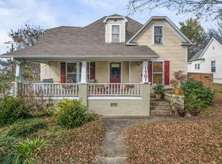1701 Coker Ave, Knoxville, TN 37917