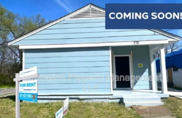 772 Pearce St — Photo 1