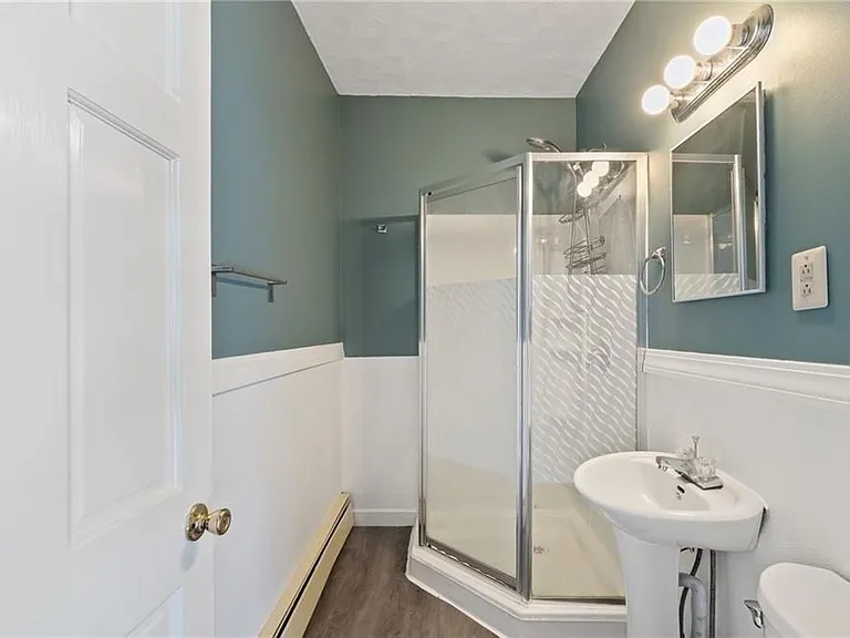 518 Privilege St #3 — Photo 6