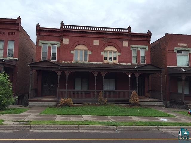 2nd image of 118-120 E 3rd St