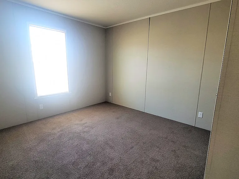 537 Iowa St — Photo 18