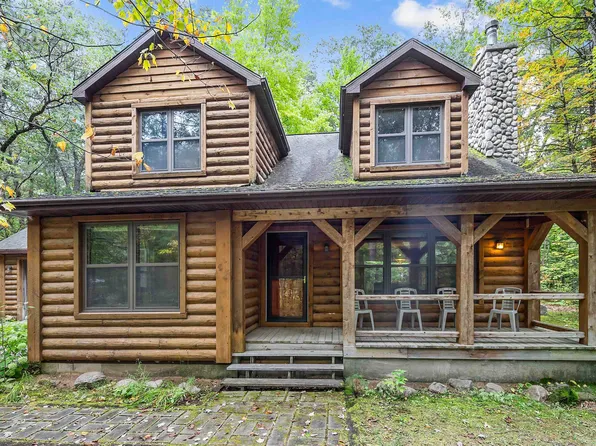 W2162 Otter Ponds Rd, Keshena, WI 54135