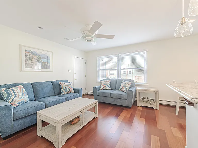9506 Ventnor Ave #7 — Photo 7