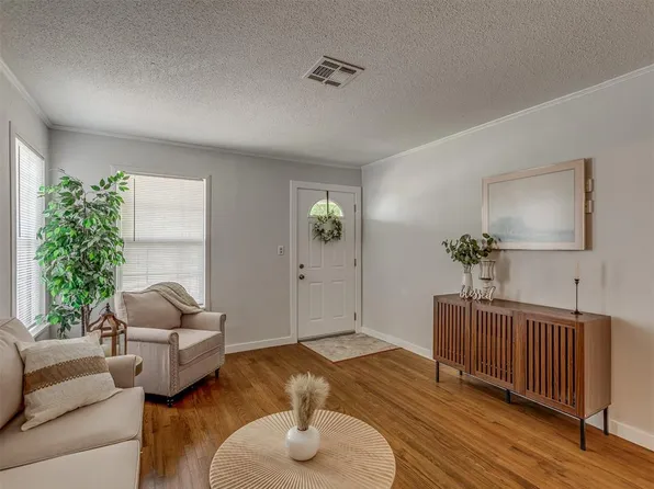 1410 Laverne Ave, Shawnee, OK 74801