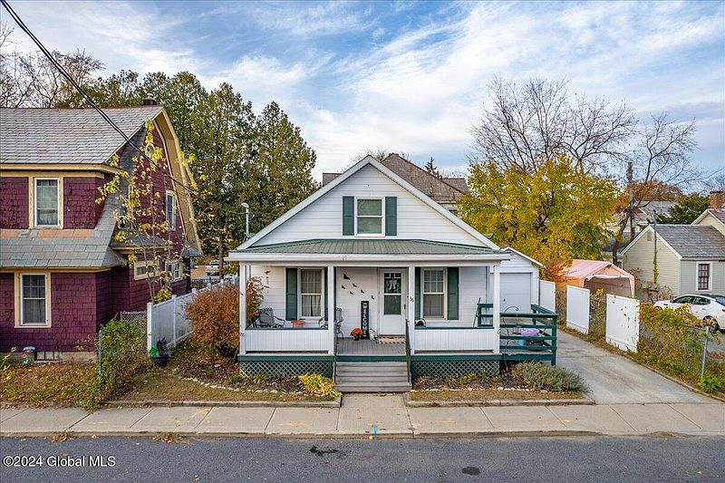 2nd image of 36 Goodwin Avenue