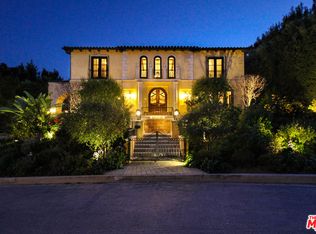 111 N Gunston Dr, Los Angeles, CA 90049