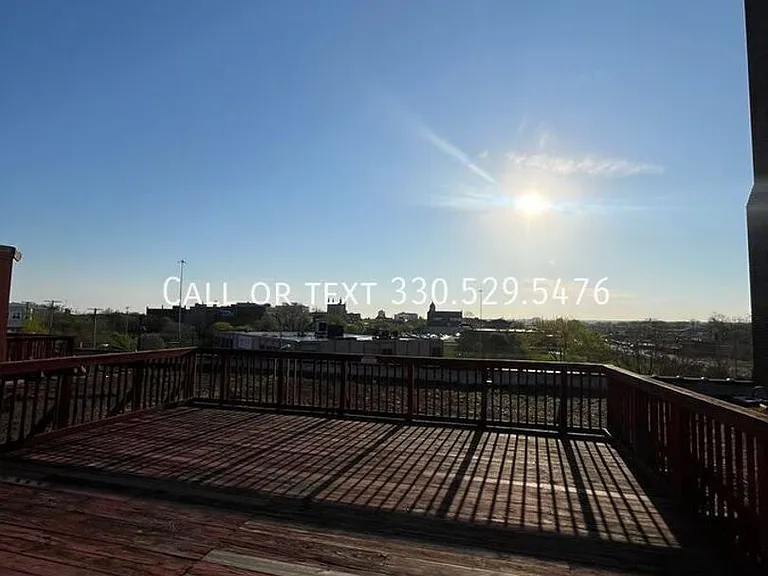2404 Prospect Ave — Photo 5