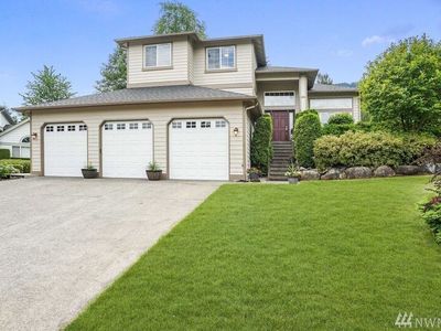 1195 SW Hemlock Ct, North Bend, WA, 98045