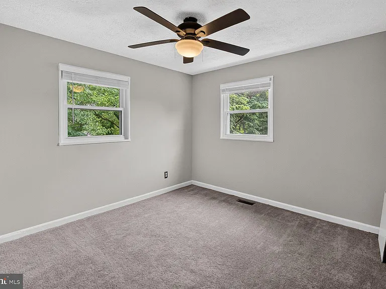 23 Underwood Pl — Photo 10