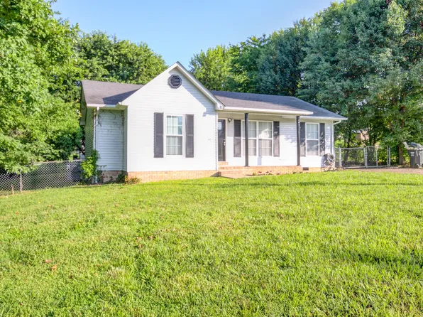 305 Atlantic Ave, Oak Grove, KY 42262