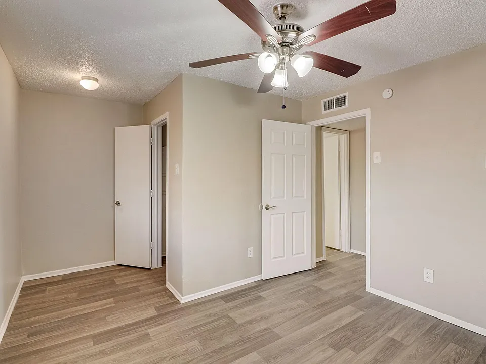 Polk Villas