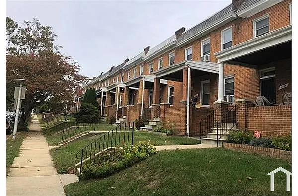 Building Photo - 4358 Shamrock Ave
