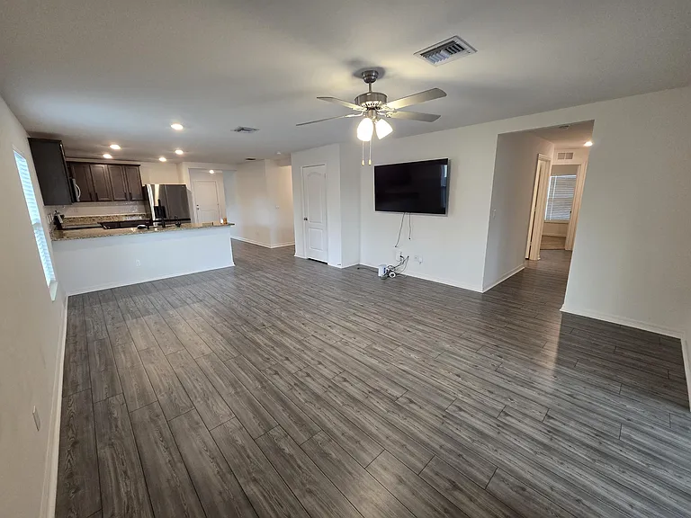 2198 SW Algiers St — Photo 36
