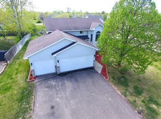 711 4th Ave SW, Isanti, MN 55040