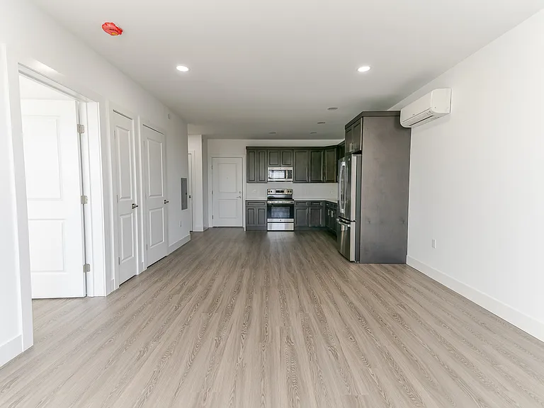 The Central — Photo 6