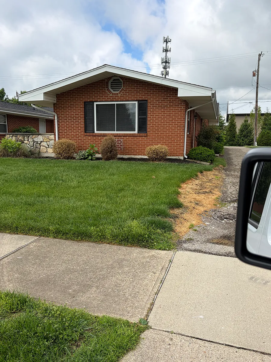 Photo 1 of 10 - 4527 Croftshire Dr #4527 - Dayton, OH Primary Photo - 4527 Croftshire Dr #4527