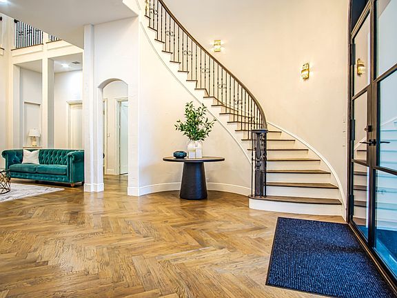 4th image of 10545 Rogers Rd