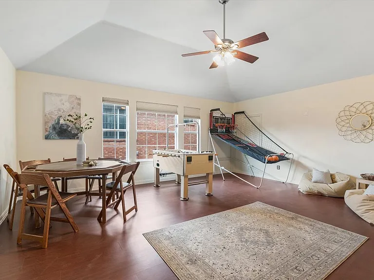 2633 Shadow Hill Ln — Photo 28