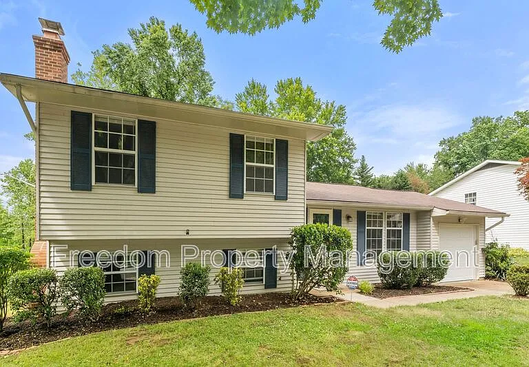 2516 Tabor Ct — Photo 5