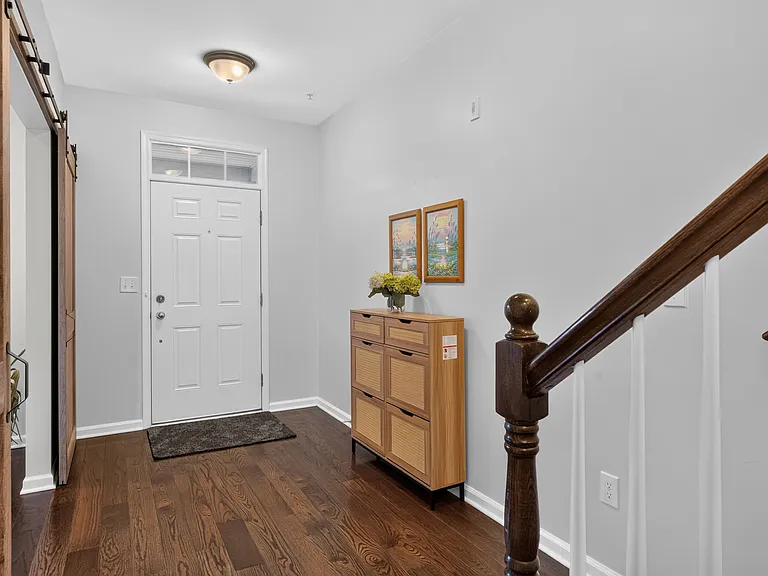 5 Truman Dr — Photo 5
