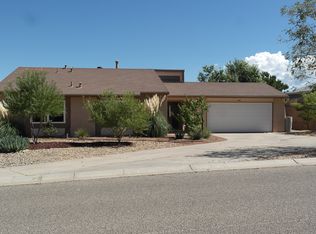 602 Pyrite Dr NE, Rio Rancho, NM 87124