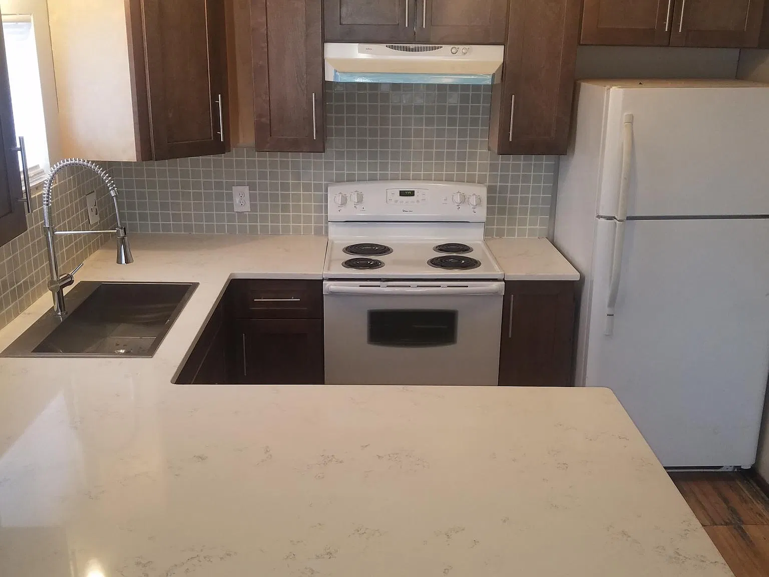 330 E Montgomery Ave — Photo 3