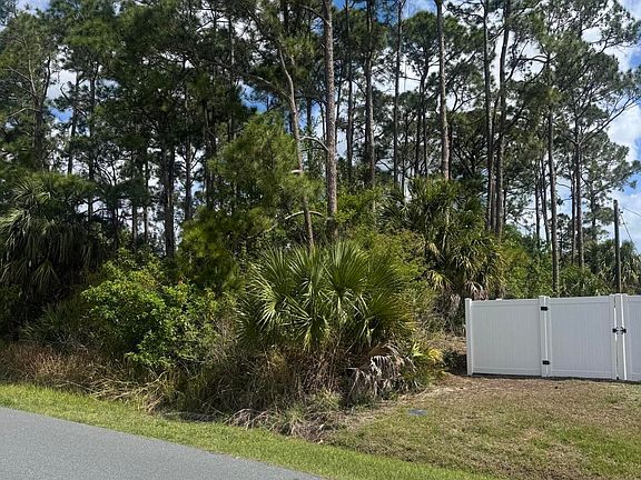 4th image of 2901 Toulon Rd SE