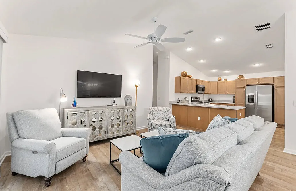 2 bed, 1159 sqft, $2,150 — Photo 2