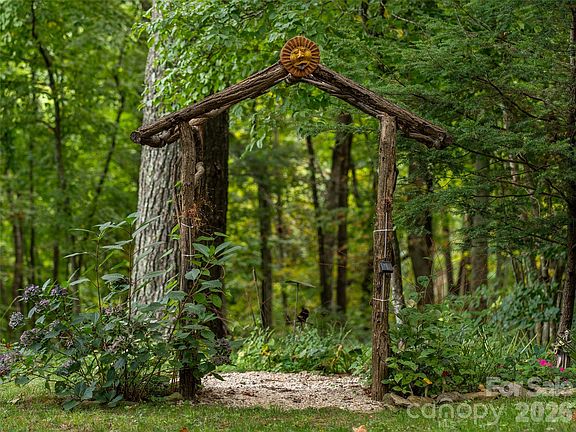 47th image of 85 Chestnut Hill Rd