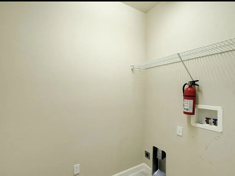 1443 Harmon Ave — Photo 23