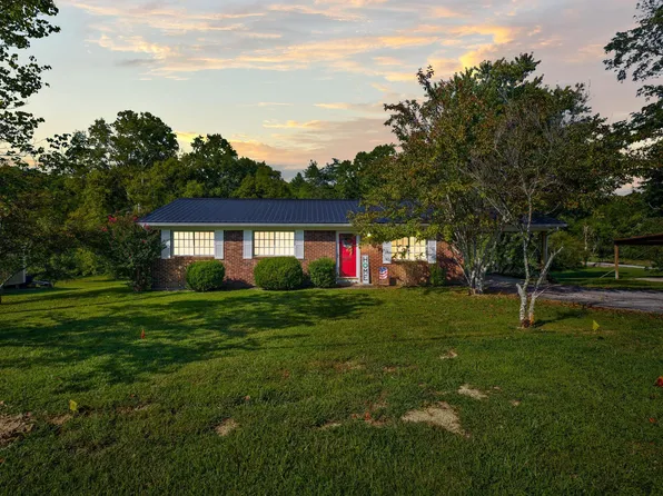 3737 Paint Creek Rd, Stanton, KY 40380