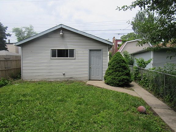 3rd image of 2230 N Laramie Ave