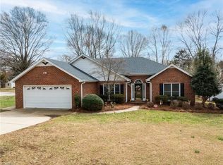 203 Beaucrest Rd, Kernersville, NC 27284