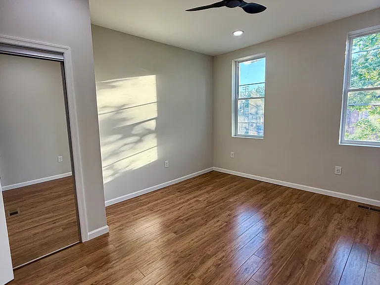 143 N Patterson Park Ave — Photo 7
