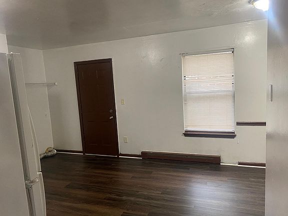 5th image of 2309 Cary Ave #A
