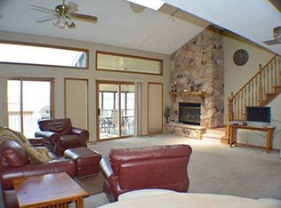 689 Lucy Rd, Lake Ozark, MO 65049