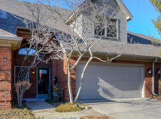 605 Golf Town Cir, Lexington, KY 40509