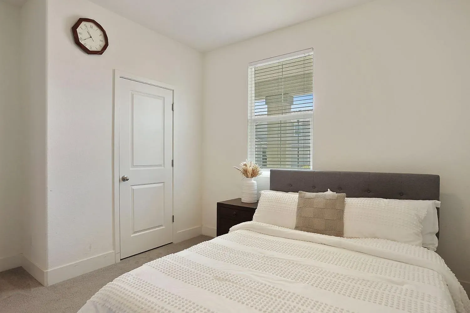 3 bed, 1502 sqft, $2,900 — Photo 3