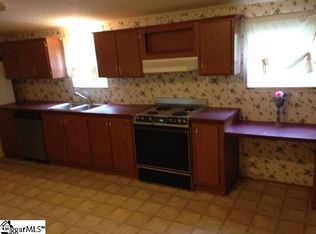 140 Frazier St, Woodruff, SC 29388