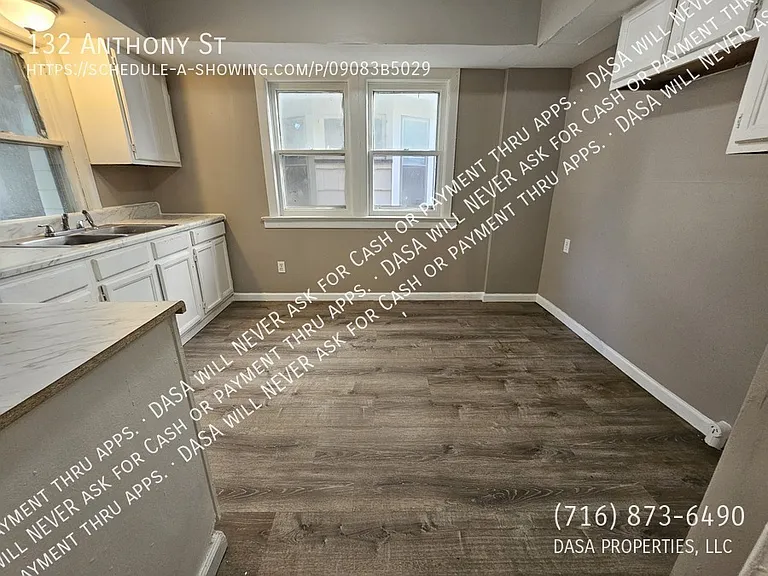 132 Anthony St — Photo 7