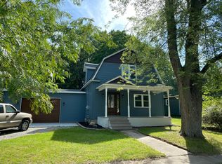 1200 8th St, Three Rivers, MI 49093