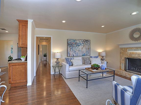 3rd image of 129 Palisades Dr