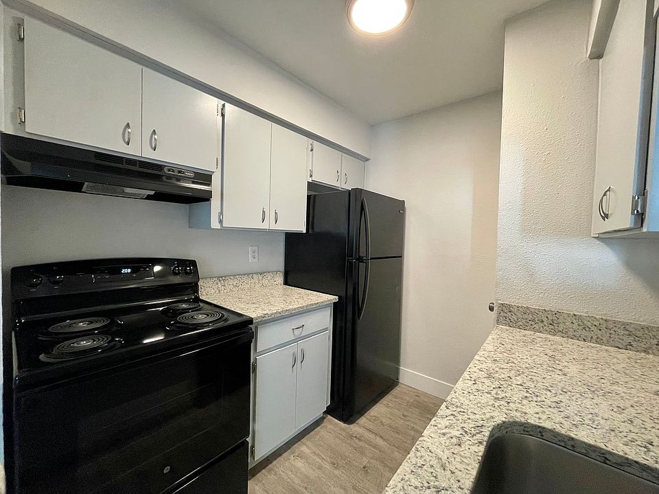 1st image of 305 W Grant St APT B9