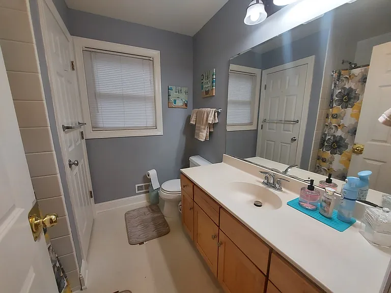 582 State St #1 — Photo 30