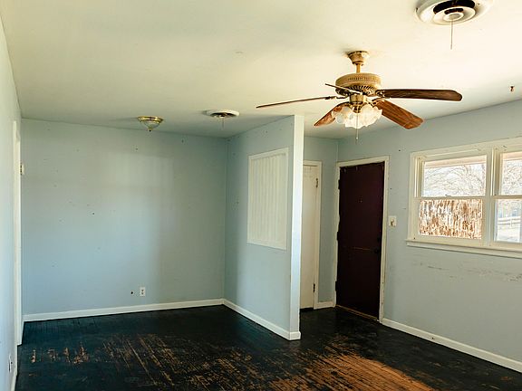 3rd image of 1609 39th St