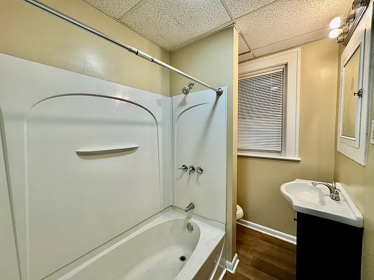 1481-1499 Dewey Ave #4 — Photo 4