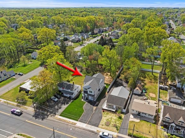 695 Inman Ave, Colonia, NJ 07067