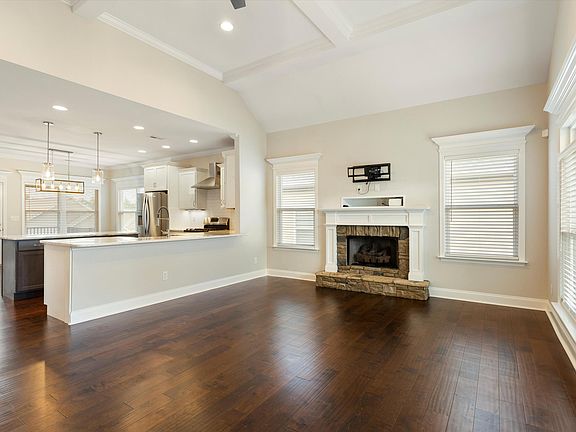 4th image of 7916 Frostwood Ln