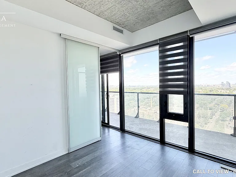 185 Roehampton Ave #2105 — Photo 4