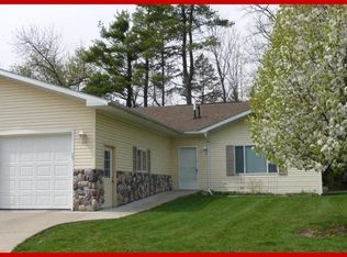 701 Riverview Ct, Jefferson, WI 53549